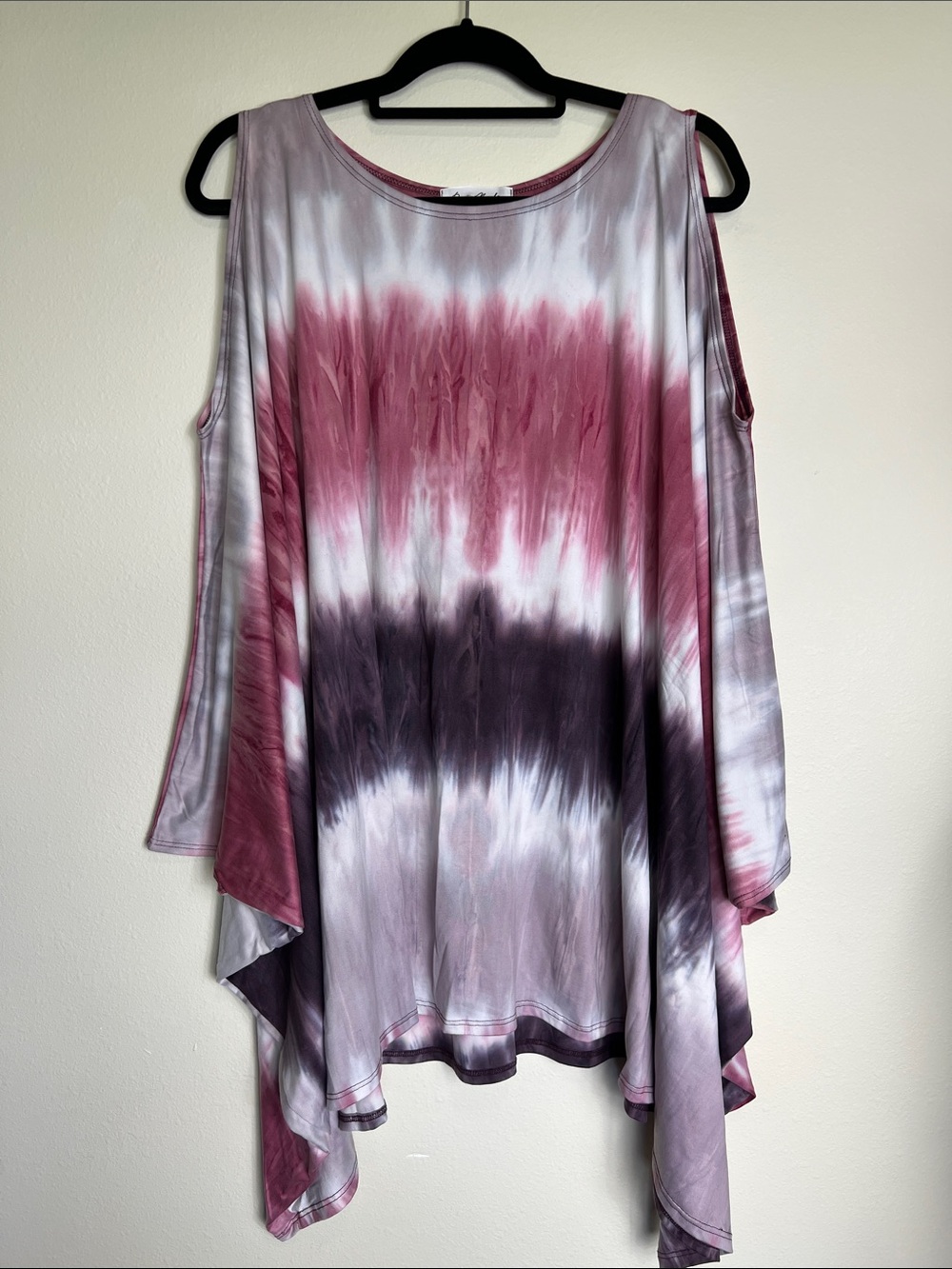 Tie-Dye Cold Shoulder Swing Top in Mauve and Gray